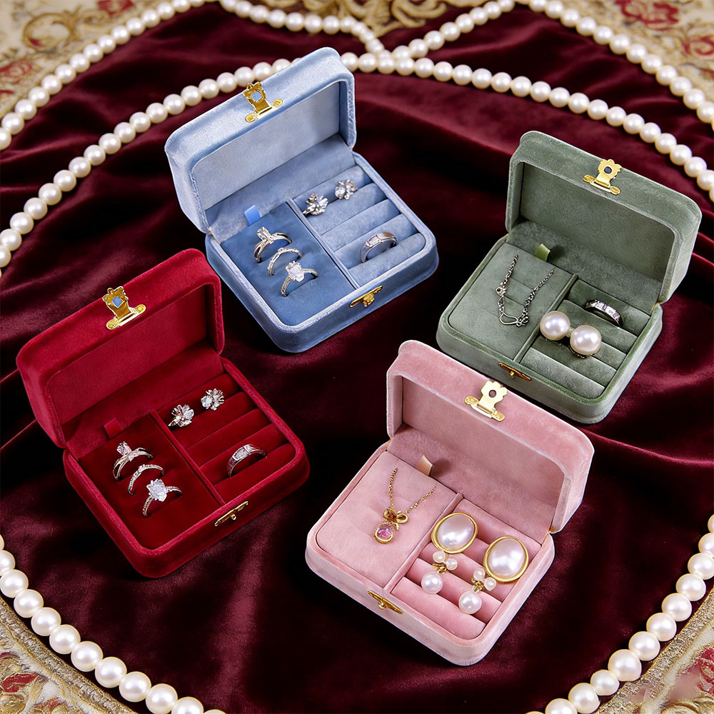Personalized Name Box - Personalized velvet jewelry box,equipped with waist